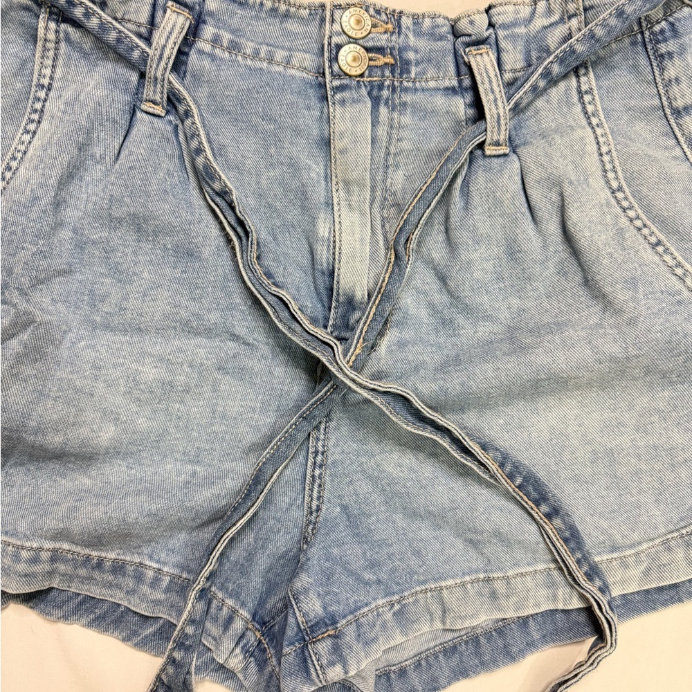 American Eagle Outfitters Mom Shorts - Picture 2 of 7